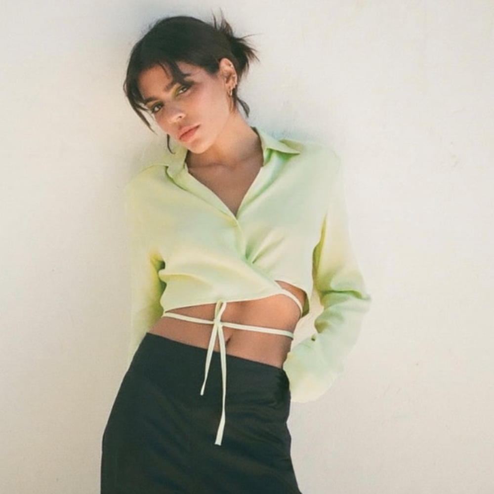 Zara stain effect crop shirt 💚